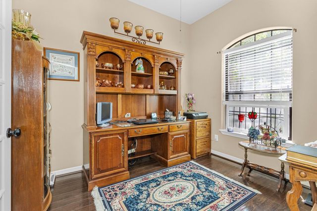 104 Harbour Town Circle, Conroe, TX 77356