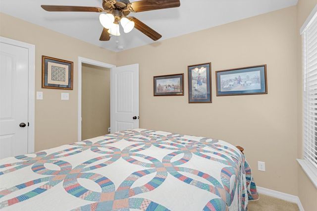 104 Harbour Town Circle, Conroe, TX 77356