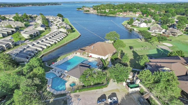104 Harbour Town Circle, Conroe, TX 77356