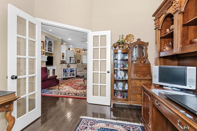 104 Harbour Town Circle, Conroe, TX 77356