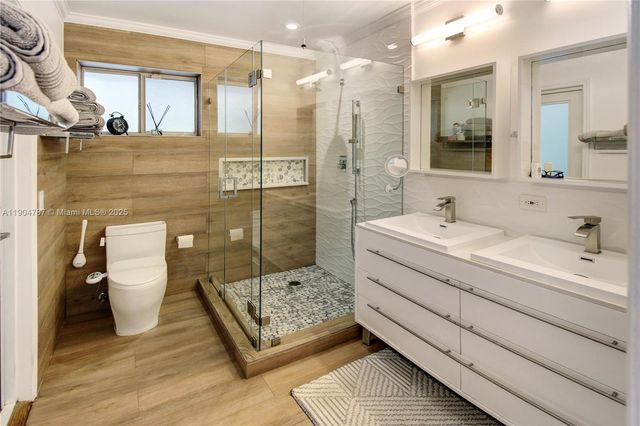 19901 NE 21st Ave, Miami, FL 33179