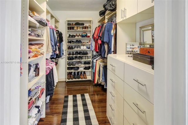 19901 NE 21st Ave, Miami, FL 33179