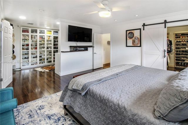 19901 NE 21st Ave, Miami, FL 33179