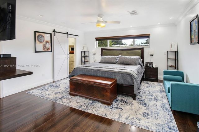 19901 NE 21st Ave, Miami, FL 33179