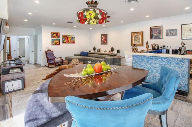 19901 NE 21st Ave, Miami, FL 33179