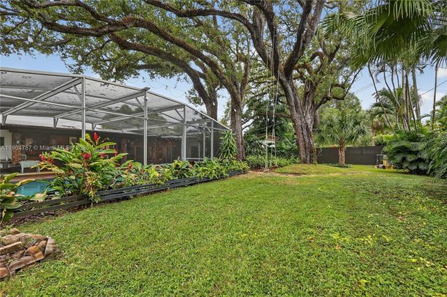 19901 NE 21st Ave, Miami, FL 33179