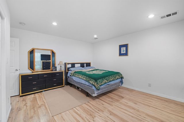 2522 W Jefferson Boulevard, Dallas, TX 75211