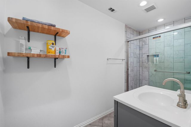 2522 W Jefferson Boulevard, Dallas, TX 75211