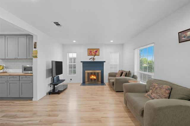 2522 W Jefferson Boulevard, Dallas, TX 75211