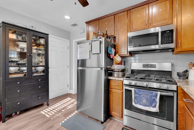 2020 2020 S American St., Stockton, CA 95206