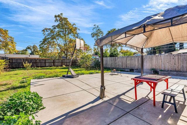 2020 2020 S American St., Stockton, CA 95206