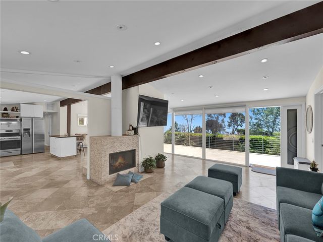 20537 Little Rock Way A, Malibu, CA 90265