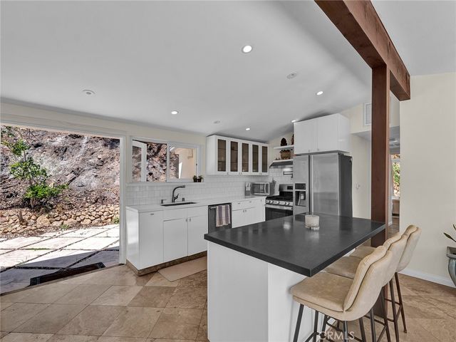 20537 Little Rock Way A, Malibu, CA 90265