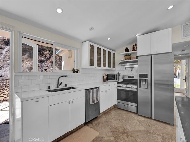 20537 Little Rock Way A, Malibu, CA 90265