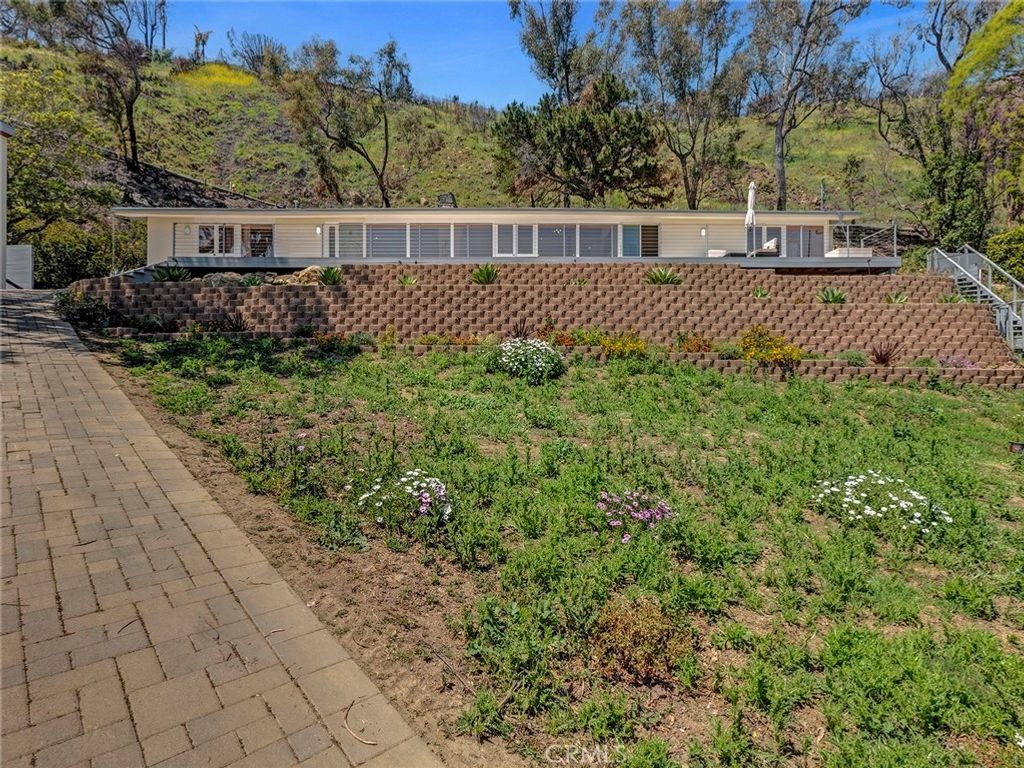20537 Little Rock Way A, Malibu, CA 90265