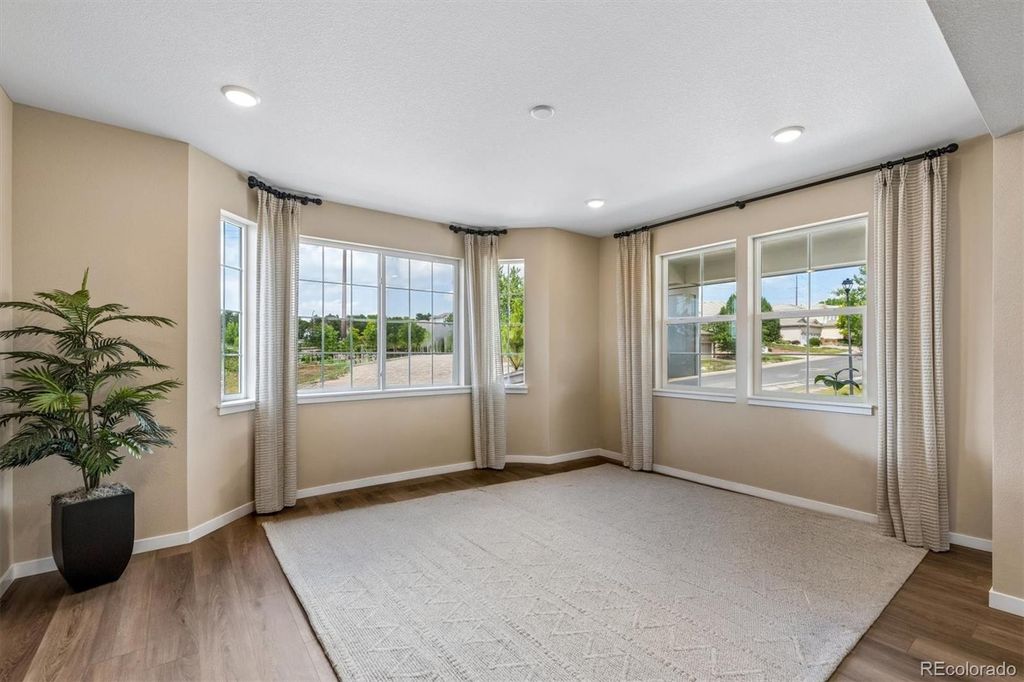 Image 2 of property listing at 9113 Ironwood Street, Highlands Ranch, CO 80129
