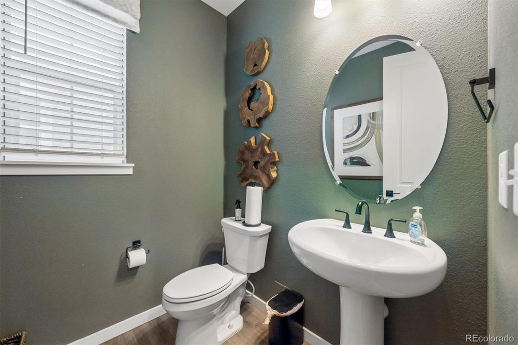 Image 11 of property listing at 9113 Ironwood Street, Highlands Ranch, CO 80129