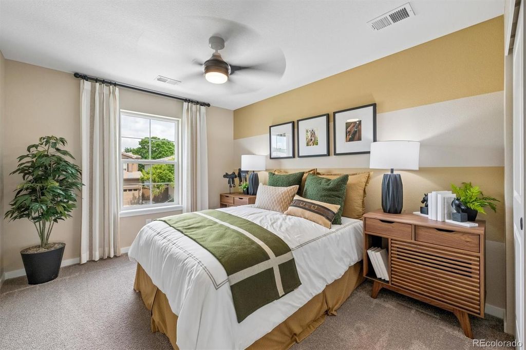 Image 16 of property listing at 9113 Ironwood Street, Highlands Ranch, CO 80129