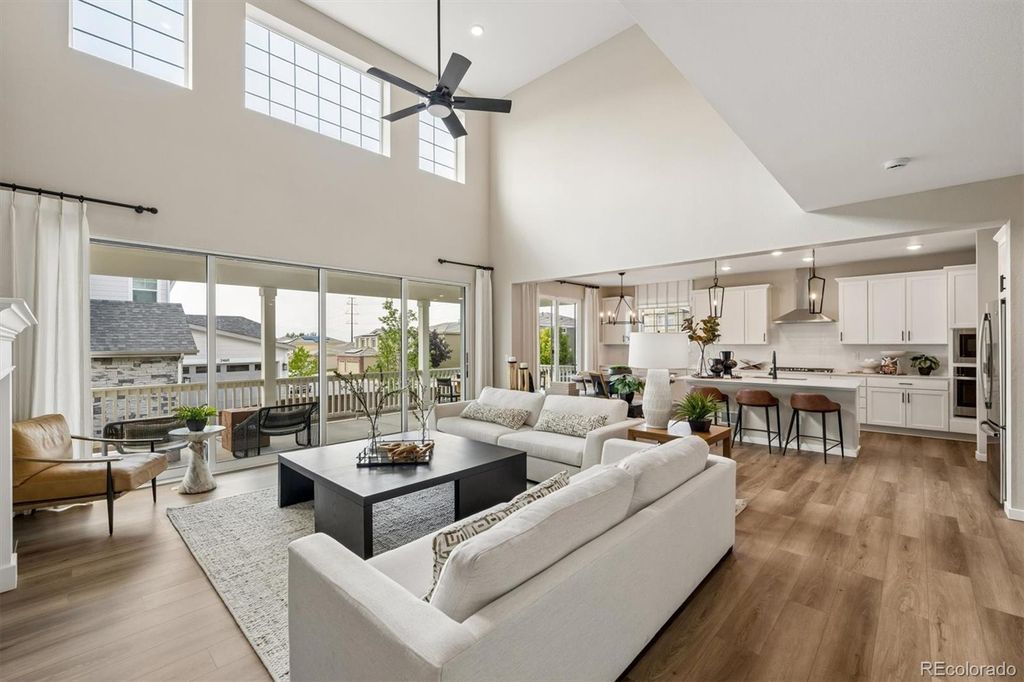 Image 6 of property listing at 9113 Ironwood Street, Highlands Ranch, CO 80129