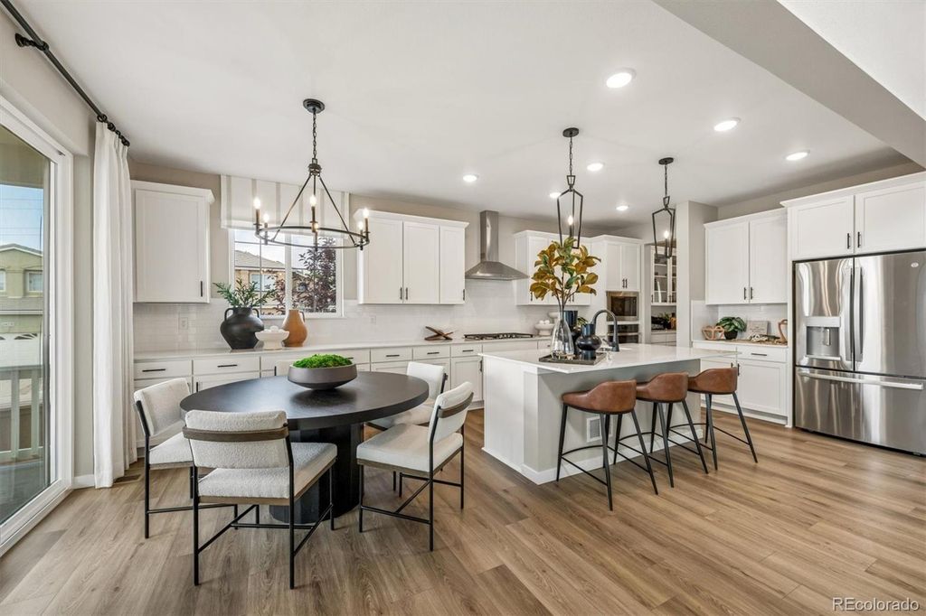 Image 7 of property listing at 9113 Ironwood Street, Highlands Ranch, CO 80129