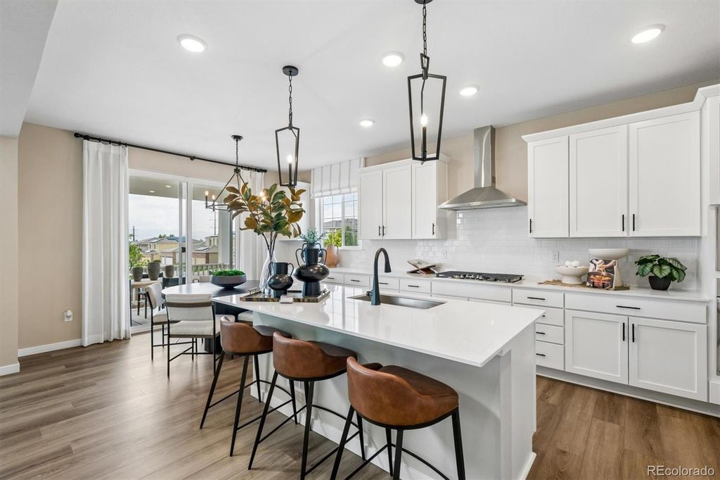 Image 8 of property listing at 9113 Ironwood Street, Highlands Ranch, CO 80129
