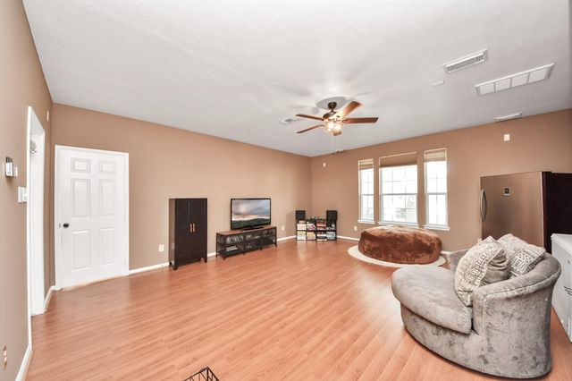 5703 Bishops Glen Court, Houston, TX 77084