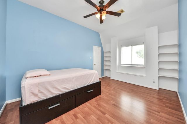 5703 Bishops Glen Court, Houston, TX 77084