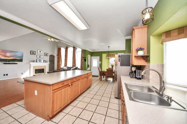 5703 Bishops Glen Court, Houston, TX 77084