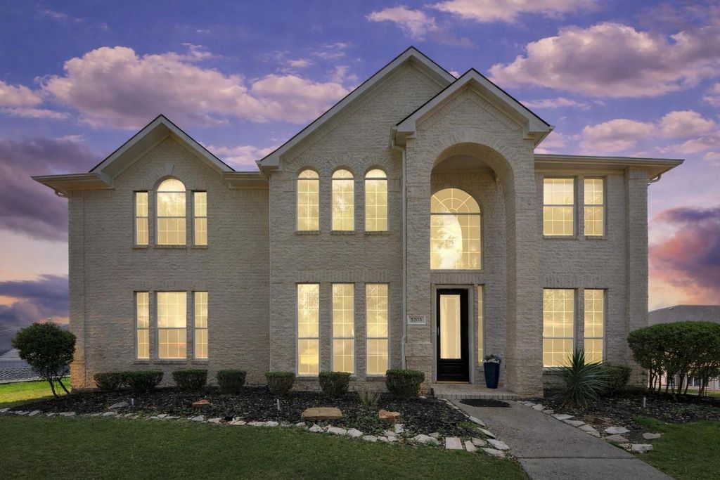 5703 Bishops Glen Court, Houston, TX 77084