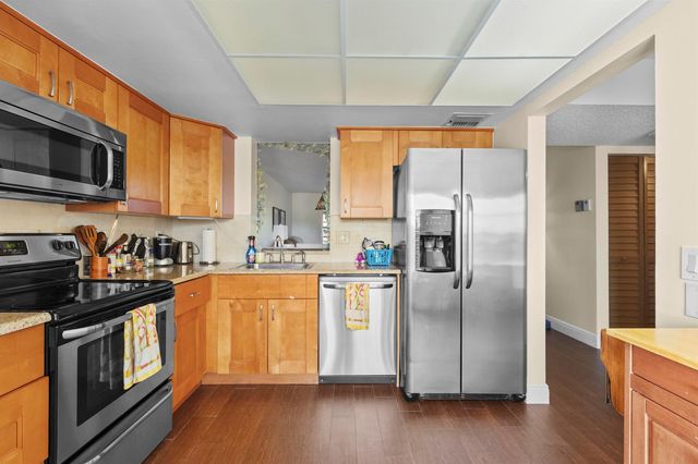 14671 Bonaire Boulevard 404, Delray Beach, FL 33446