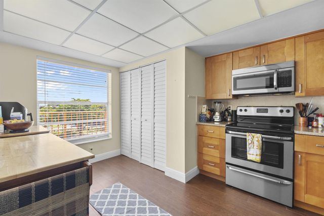 14671 Bonaire Boulevard 404, Delray Beach, FL 33446