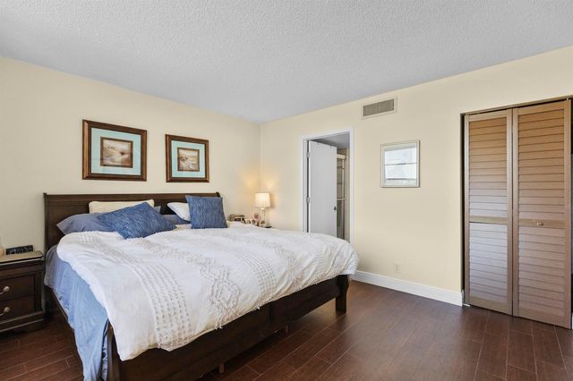 14671 Bonaire Boulevard 404, Delray Beach, FL 33446