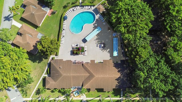 14671 Bonaire Boulevard 404, Delray Beach, FL 33446