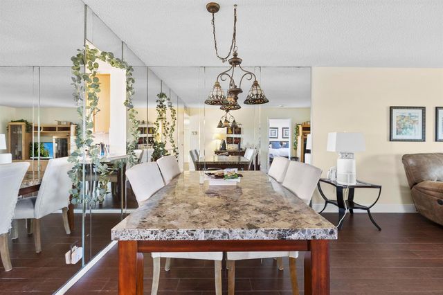 14671 Bonaire Boulevard 404, Delray Beach, FL 33446