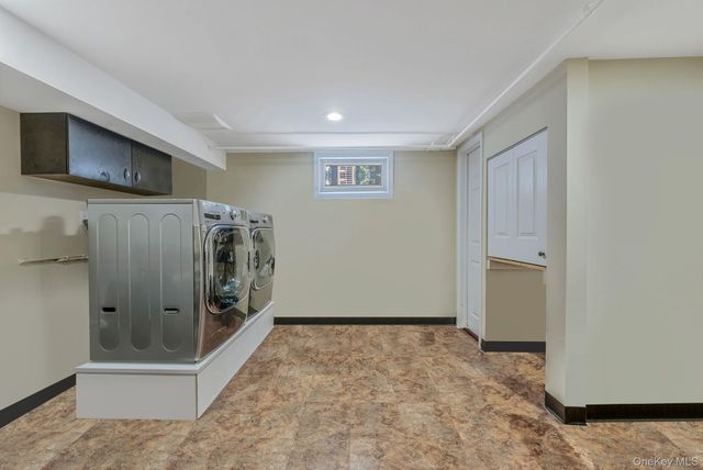 193 Dix Hills Road, Dix Hills, NY 11746