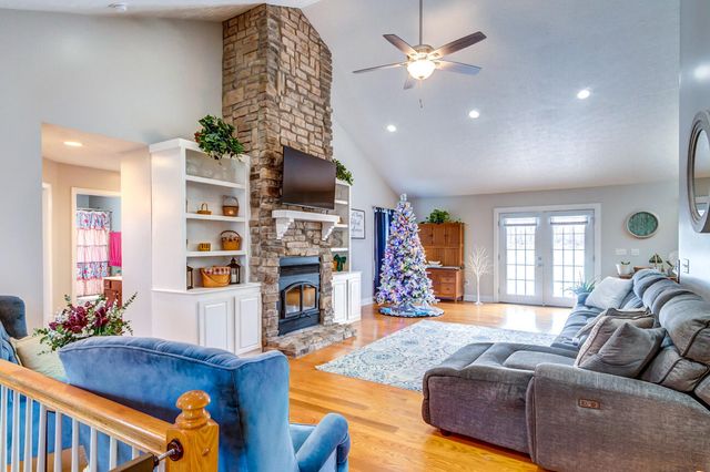 3001 Noble Court, Waco, KY 40385