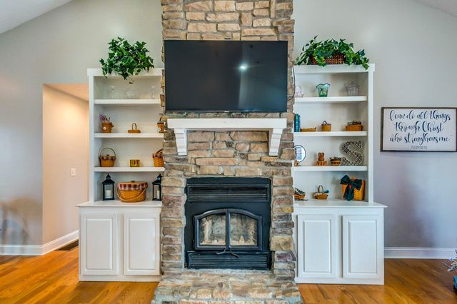 3001 Noble Court, Waco, KY 40385