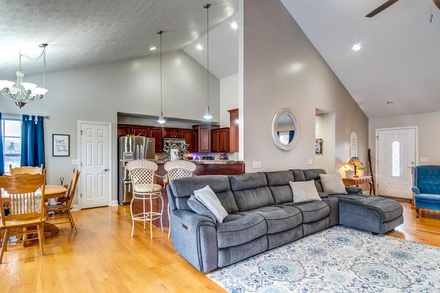 3001 Noble Court, Waco, KY 40385