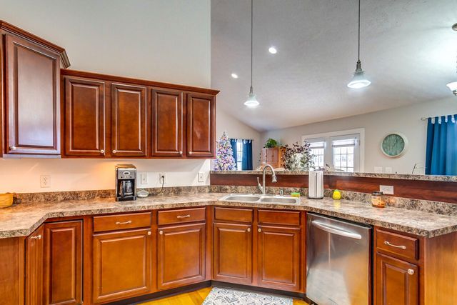 3001 Noble Court, Waco, KY 40385