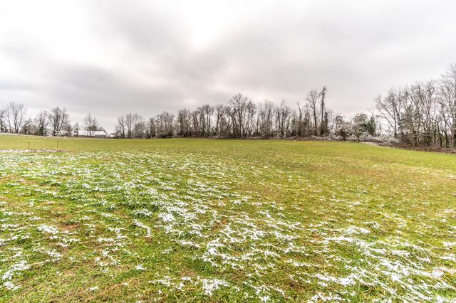 3001 Noble Court, Waco, KY 40385