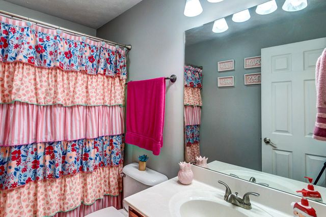 3001 Noble Court, Waco, KY 40385