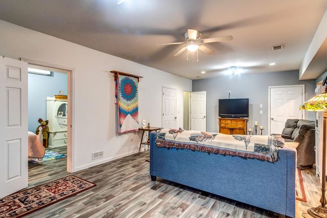 3001 Noble Court, Waco, KY 40385