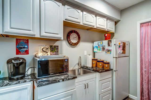 3001 Noble Court, Waco, KY 40385