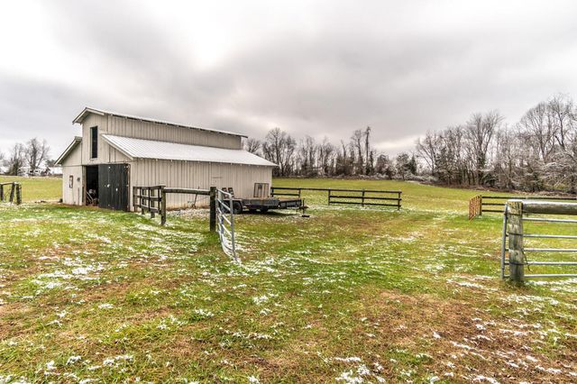 3001 Noble Court, Waco, KY 40385