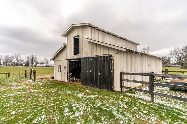 3001 Noble Court, Waco, KY 40385