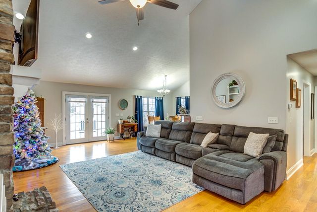 3001 Noble Court, Waco, KY 40385