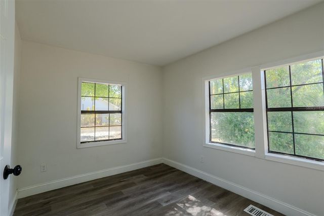 599 CAROLINA AVENUE, Fort Myers, FL 33905