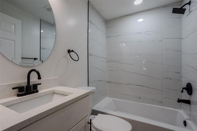 599 CAROLINA AVENUE, Fort Myers, FL 33905