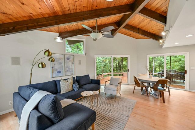 9484 N Fairway DRIVE, Bayside, WI 53217