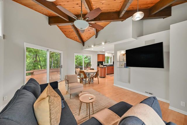 9484 N Fairway DRIVE, Bayside, WI 53217